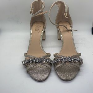 Brand new Jewel Badgley Mischka Block Heels Size 7